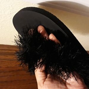 🖤👡Black Fuzzy Toe Post Rubber Sole Slippers Sz 8